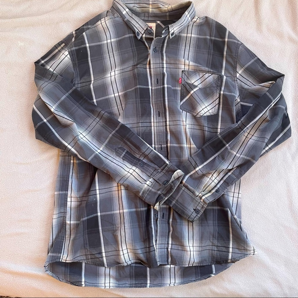 Levi’s Grey Button-Down